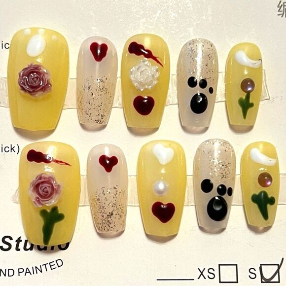 ⭐️3/$25⭐️ Hand Made Yellow and White Flower Design Press On Nails Size Small - Picture 1 of 4